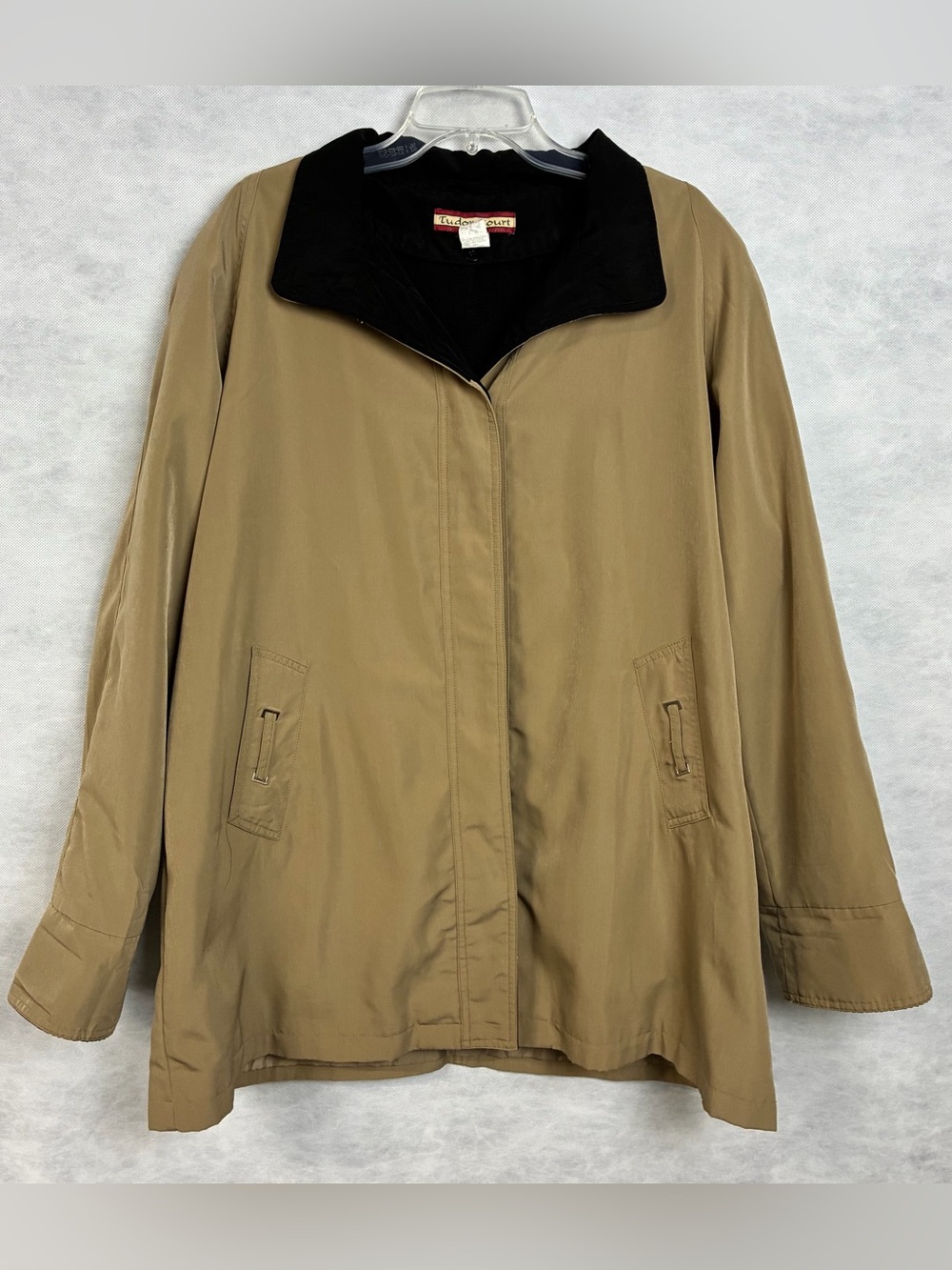 Vintage Tudor Court Trench Coat Womens Size Large Tan Flaw